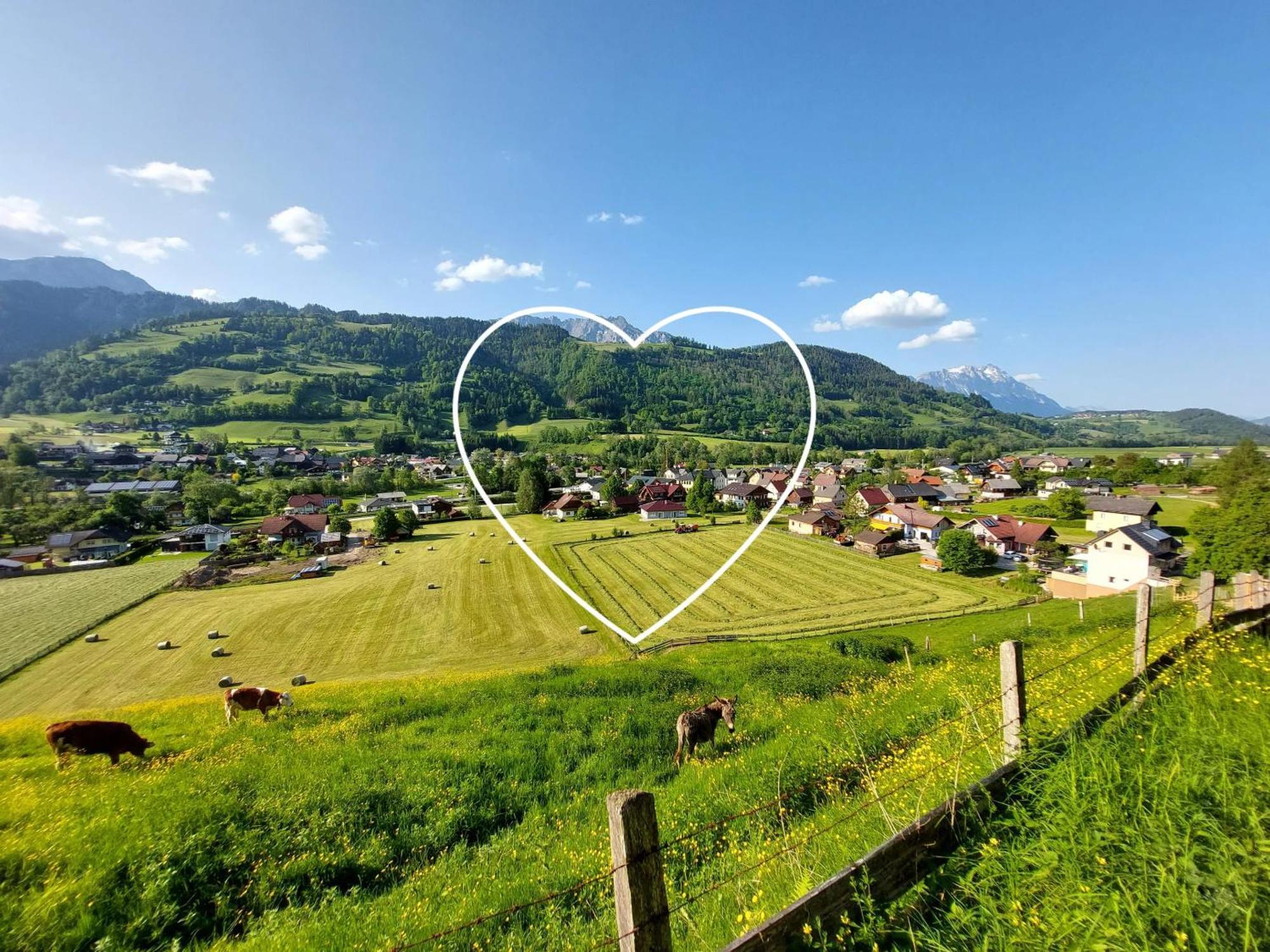 Charming House In Pruggern, Mountain View Villa Bagian luar foto